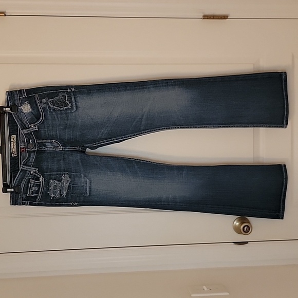 BKE, Sabrina Boot Jeans, Size 28W x 31.5 L, Low Rise, Distressed.  EUC - Picture 12 of 13
